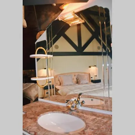 Celeste Met Jacuzzi Nabij Kust *